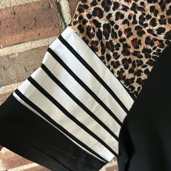 Women’s Sunshine & Rodeos T-shirt, Animal Print, Size Small - Picture 3 of 5